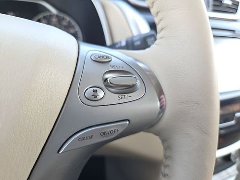 Used 2018 Nissan Murano SL w/ Moonroof Package image 25