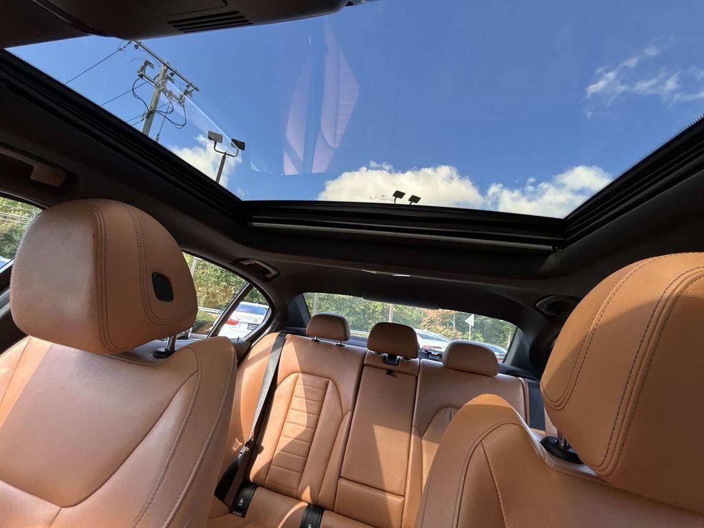 Used 2019 BMW 330i xDrive Sedan w/ Premium Package AWD/4WD image 40