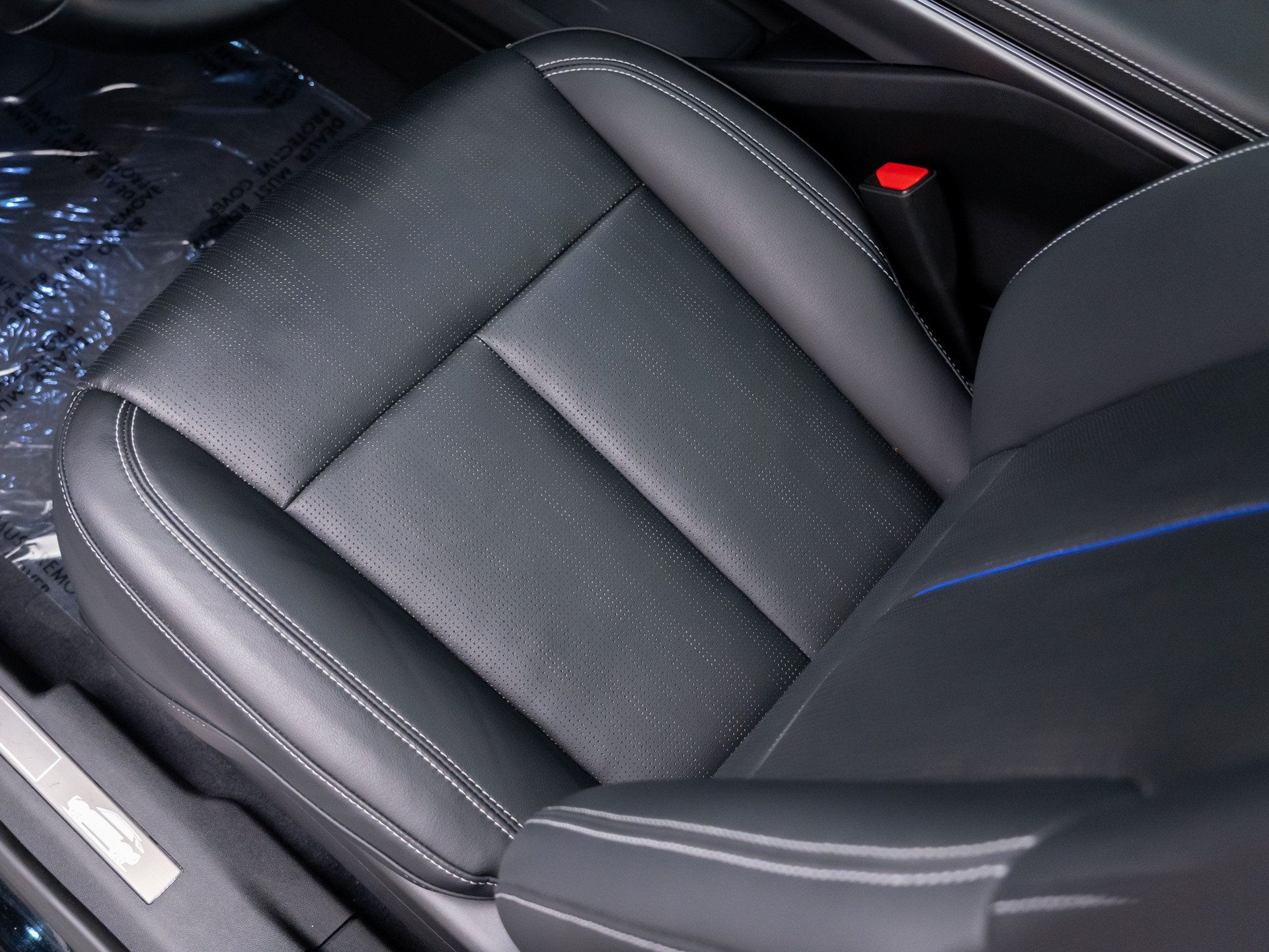 Used 2024 Cadillac Lyriq Sport w/ LPO, Floor Liner Package AWD/4WD image 18