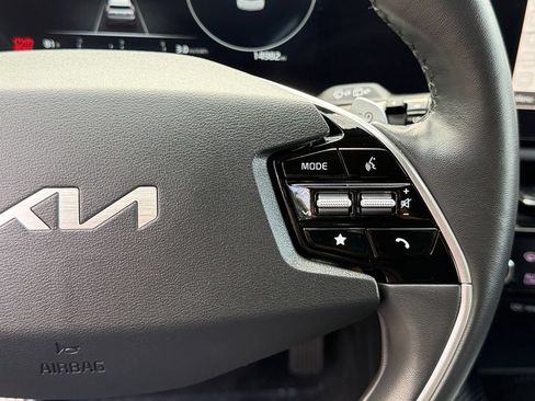 Used 2023 Kia Niro Wind w/ Wind Preserve Package FWD image 19