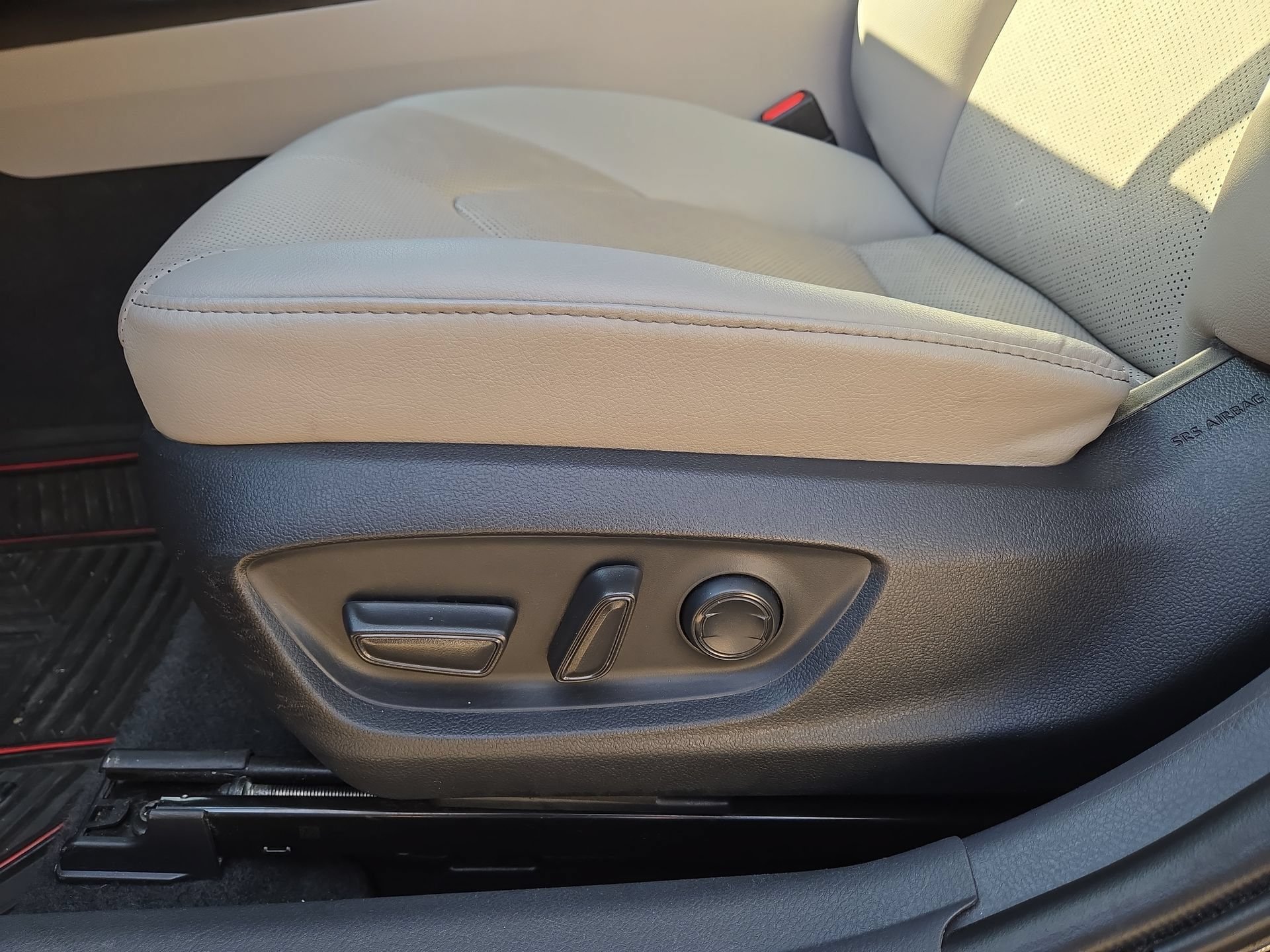 Used 2023 Toyota Camry XSE w/ Navigation Package FWD image 17