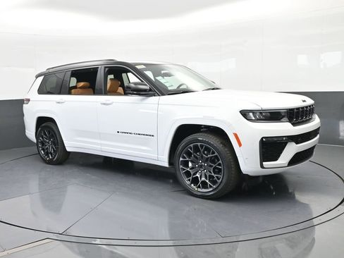 New 2026 Jeep Grand Cherokee L Summit AWD/4WD image 8