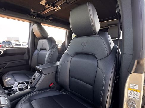 New 2025 Ford Bronco Badlands image 53
