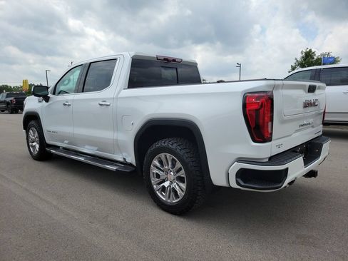 Used 2022 GMC Sierra 1500 Denali w/ Technology Package AWD/4WD image 3