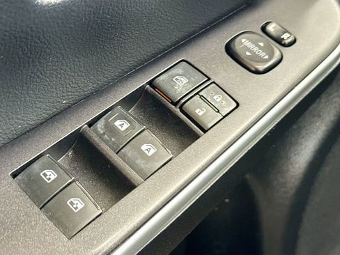 Used 2015 Toyota Camry XLE FWD image 18