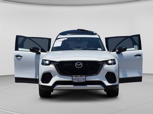 Certified 2025 MAZDA CX-70 Plug-In Hybrid w/ Premium Plus AWD/4WD image 31