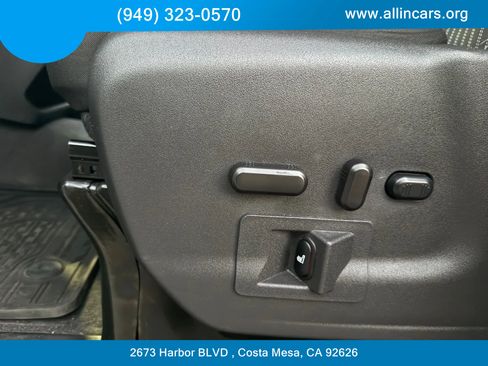 Used 2018 Ford Transit 150 XLT image 12