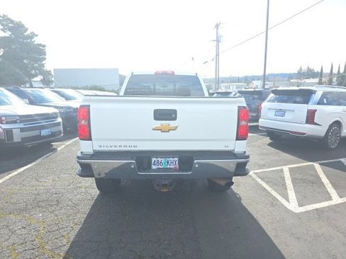 Used 2015 Chevrolet Silverado 2500 LT w/ LT Convenience Package image 6