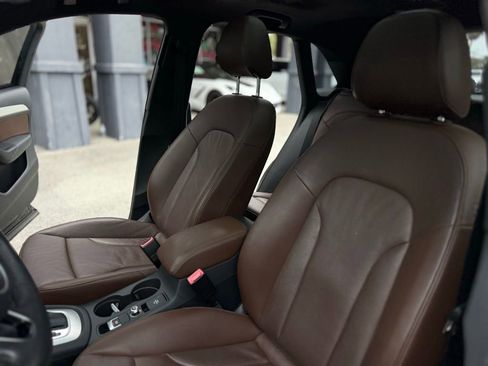 Used 2017 Audi Q3 2.0T Prestige w/ Prestige Package image 27