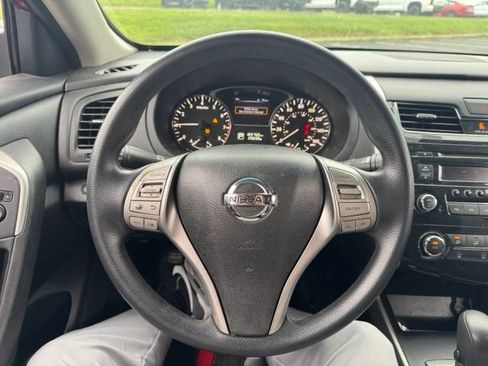 Used 2015 Nissan Altima 2.5 S w/ Power Driver Seat Package FWD image 17