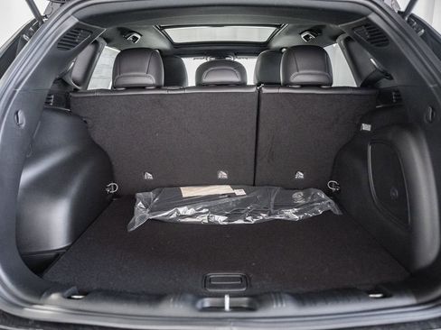 New 2025 Jeep Compass Limited w/ Sun & Sound Group image 9