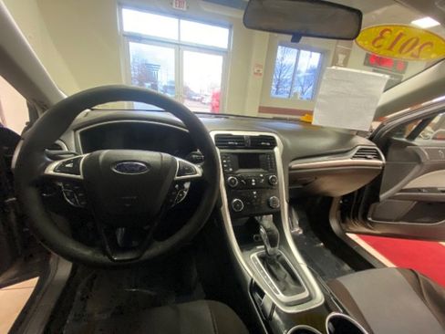 Used 2013 Ford Fusion S image 13