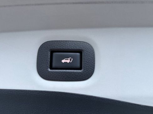 Used 2016 Nissan Rogue SL w/ SL Premium Package image 11