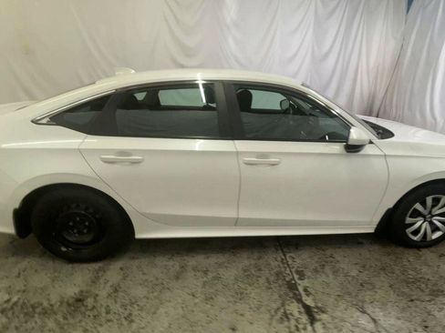 Used 2022 Honda Civic LX image 9