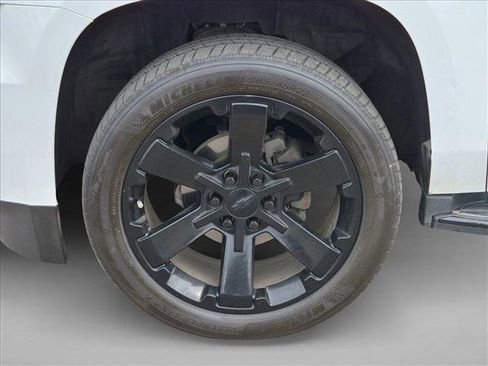 Used 2018 Chevrolet Tahoe Premier AWD/4WD image 9