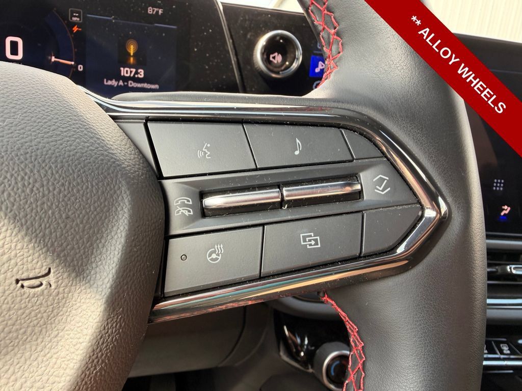 Used 2024 Chevrolet Equinox EV RS AWD/4WD image 18