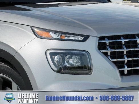 New 2026 Hyundai Venue SEL image 9