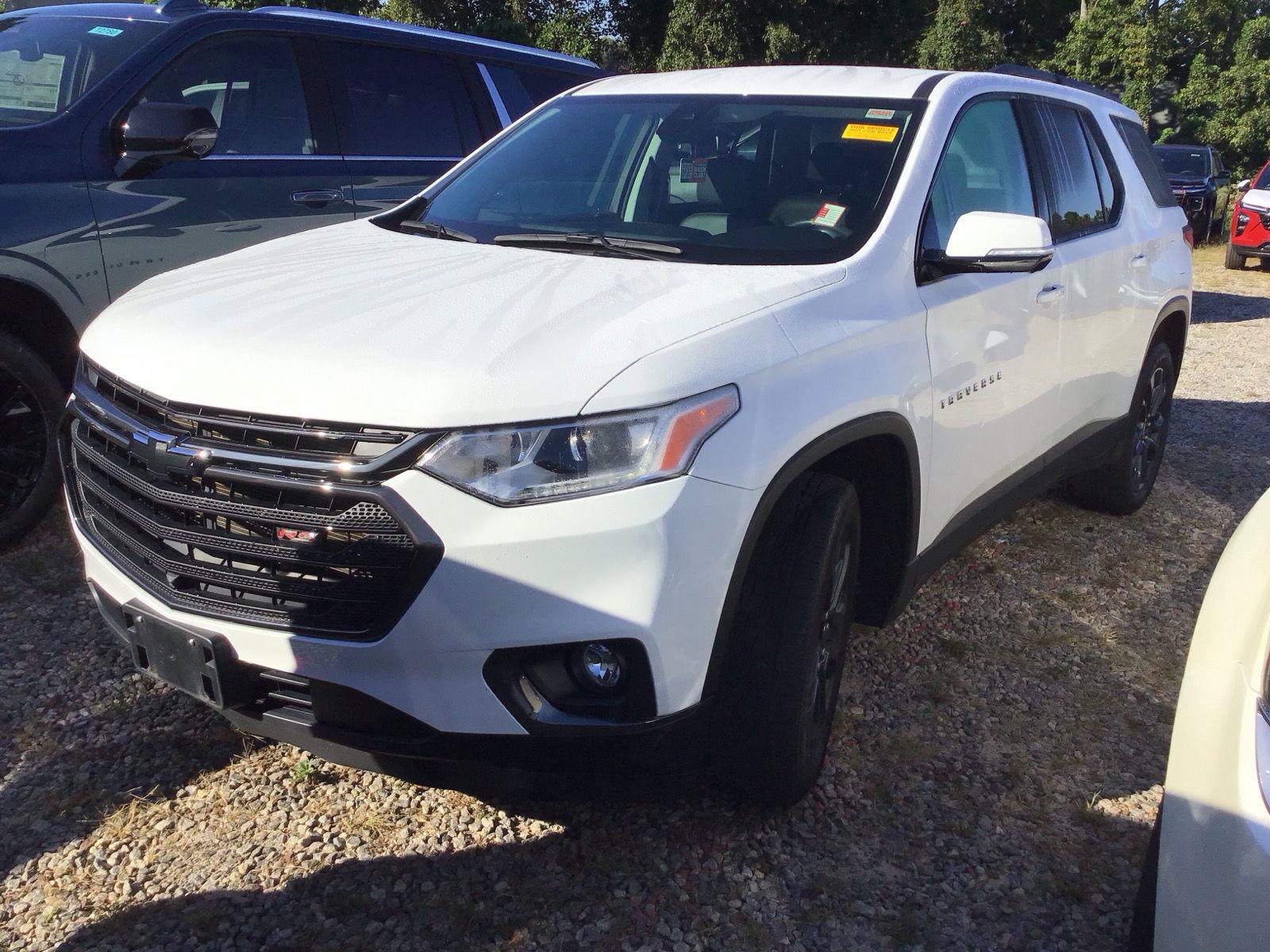 Used 2020 Chevrolet Traverse RS FWD image 2