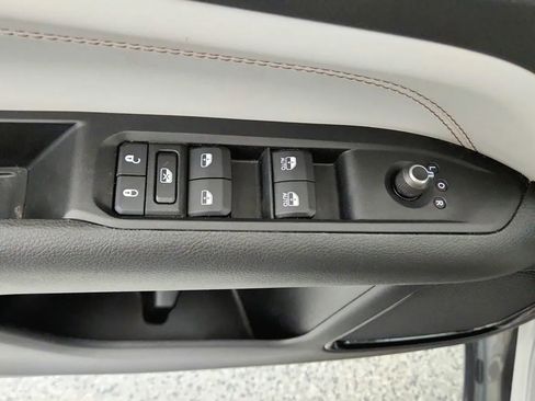 Used 2022 Jeep Compass Limited image 33