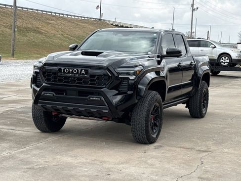 Used 2025 Toyota Tacoma TRD Pro image 13