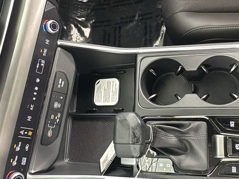 New 2026 Kia Carnival SX w/ SX Dark Edition Package FWD image 31