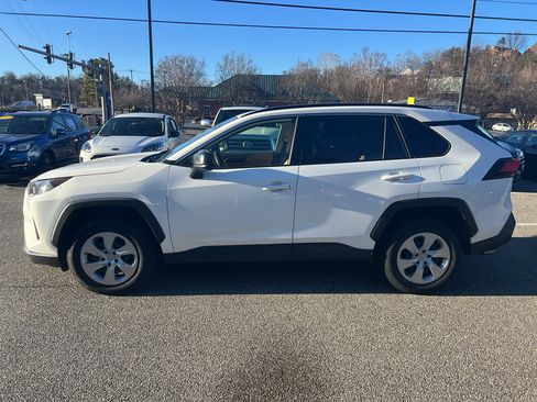 Used 2019 Toyota RAV4 LE image 7
