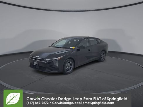Used 2025 Kia K4 FWD image 7