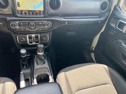 Used 2022 Jeep Wrangler Unlimited Sport AWD/4WD image 30