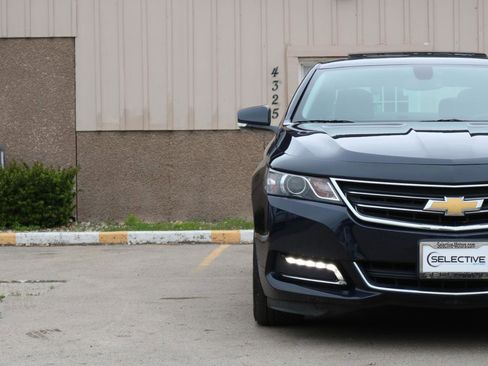 Used 2019 Chevrolet Impala LT w/ Sunroof and Spoiler Package FWD image 3