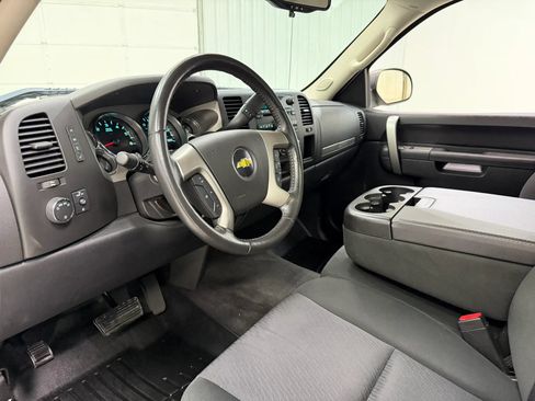 Used 2011 Chevrolet Silverado 1500 LT w/ Interior Plus Package AWD/4WD image 11