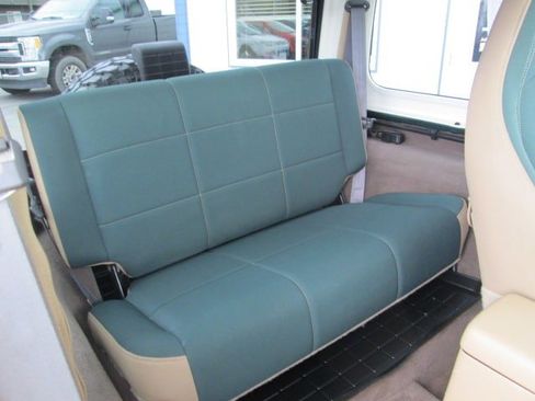 Used 2000 Jeep Wrangler Sahara AWD/4WD image 12