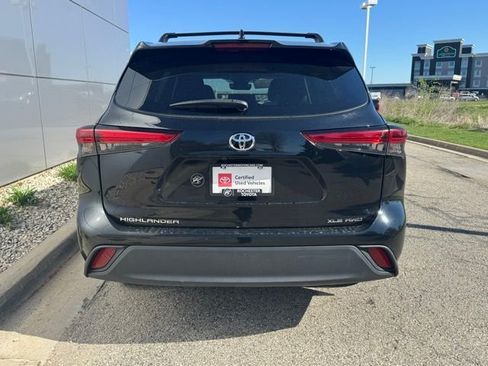 Certified 2023 Toyota Highlander XLE AWD/4WD image 39