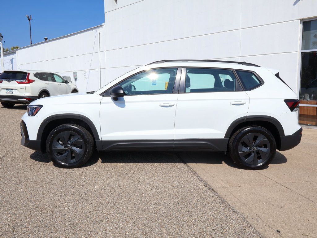 Used 2025 Volkswagen Taos S FWD image 2