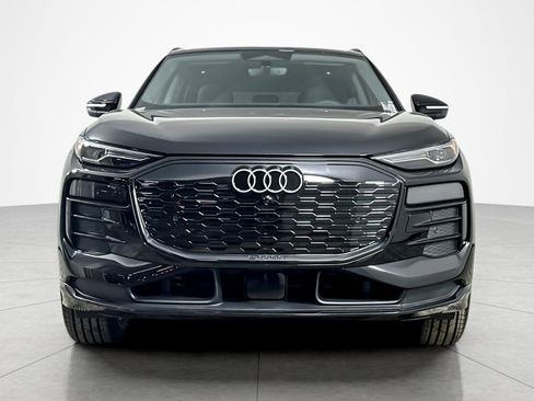 New 2025 Audi Q6 e-tron Premium image 8