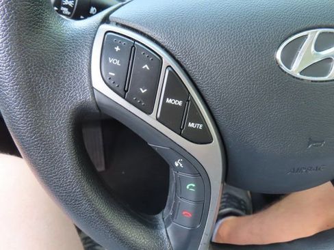 Used 2013 Hyundai Elantra GLS w/ Preferred Pkg FWD image 26
