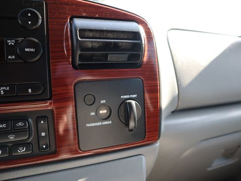 Used 2006 Ford F350 4x4 SuperCab DRW Super Duty image 51