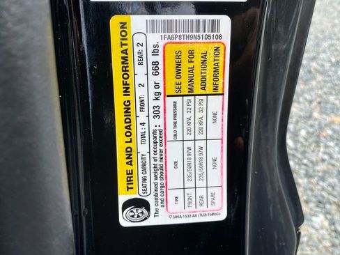 Used 2022 Ford Mustang Premium image 31