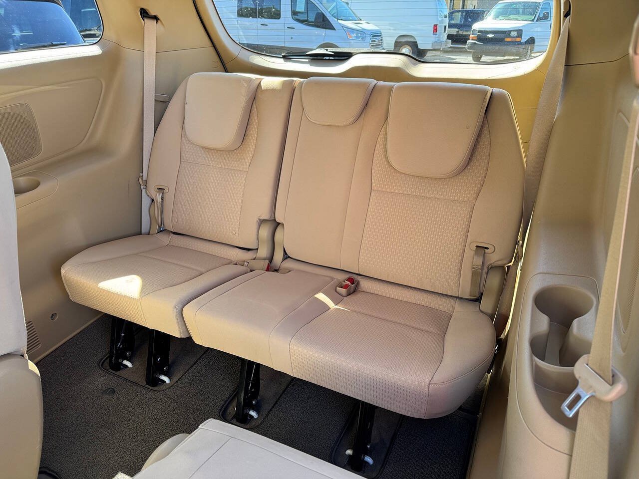 Used 2016 Kia Sedona LX FWD image 17
