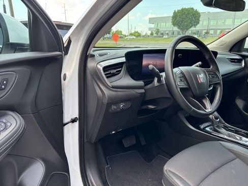 Used 2025 Buick Encore GX Preferred FWD image 33