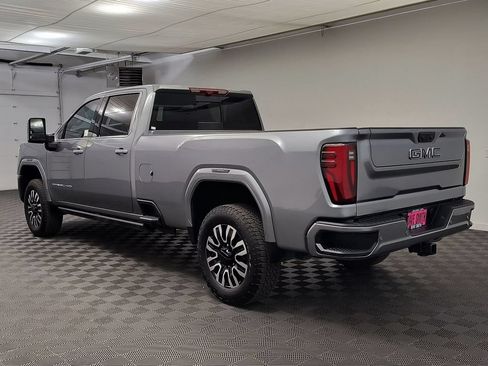 Used 2024 GMC Sierra 2500 Denali Ultimate AWD/4WD image 3