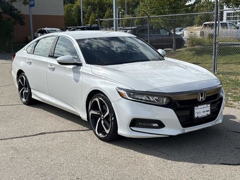Used 2020 Honda Accord Sport image 3