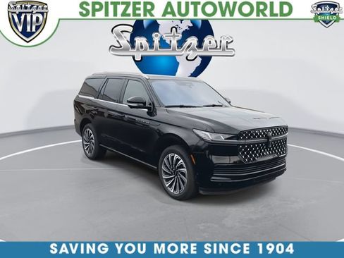Used 2025 Lincoln Navigator Black Label AWD/4WD image 2