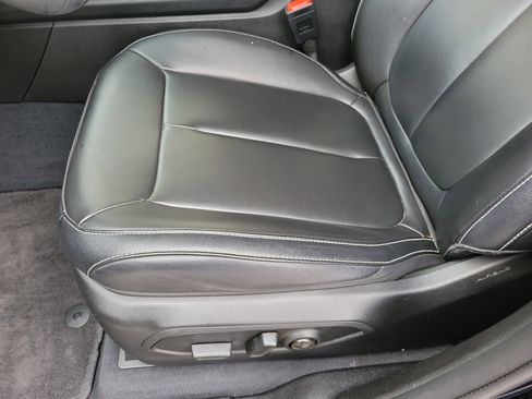 Used 2023 Jeep Grand Cherokee L Limited image 10