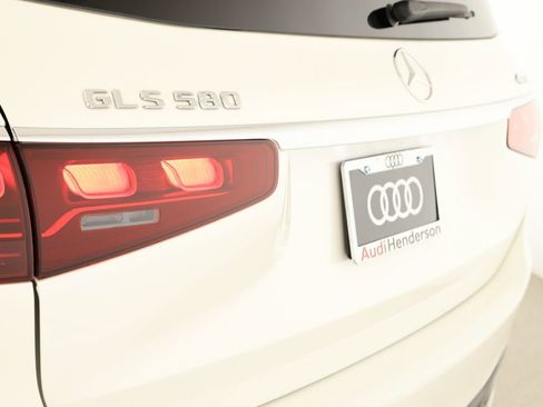 Used 2024 Mercedes-Benz GLS 580 GLS 580 w/ Warmth & Comfort Package image 31