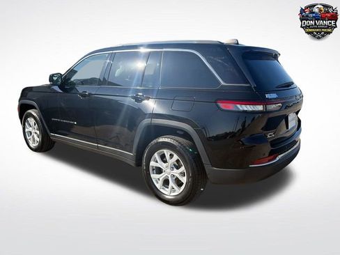 Used 2023 Jeep Grand Cherokee Limited AWD/4WD image 3