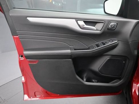 Certified 2025 Ford Escape SE w/ PHEV Premium Package FWD image 20
