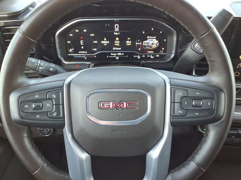 Used 2025 GMC Sierra 1500 SLT RWD image 14