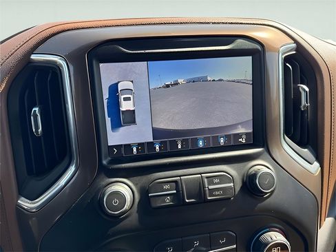 Used 2019 Chevrolet Silverado 1500 High Country w/ Technology Package image 26