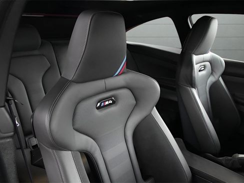 Used 2020 BMW M4 CS w/ Executive Package image 32