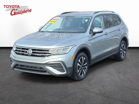 Used 2024 Volkswagen Tiguan S image 1